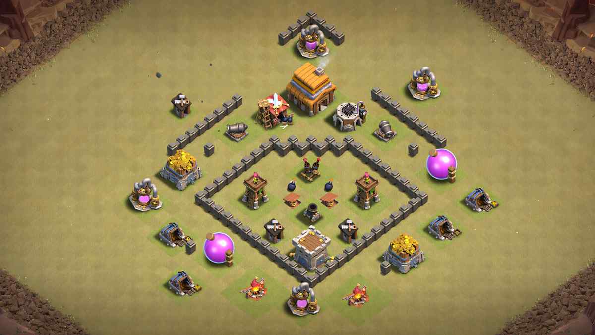 Top TH4 War Bases - 2025