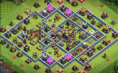 Insane TH14 Trophy Base for October - Best Picks