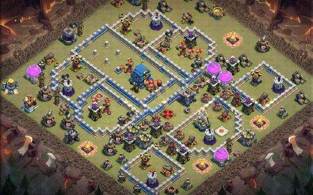 Powerful TH12 Base for Ultimate Defense in CoC