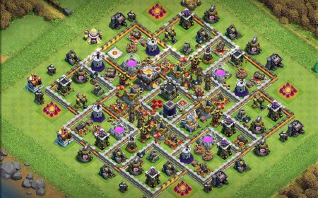 Unstoppable Town Hall 11 Farming Base for Defense